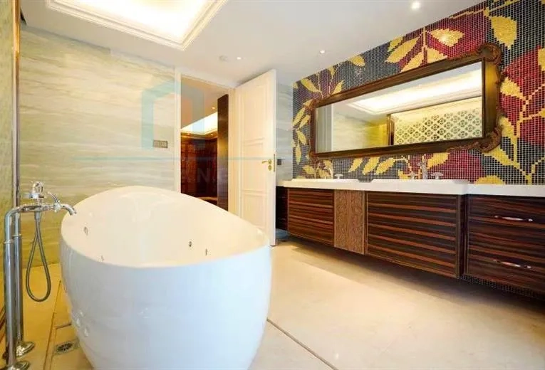 Rm 1001 No 3 Shanghai Bay Phase I(7)