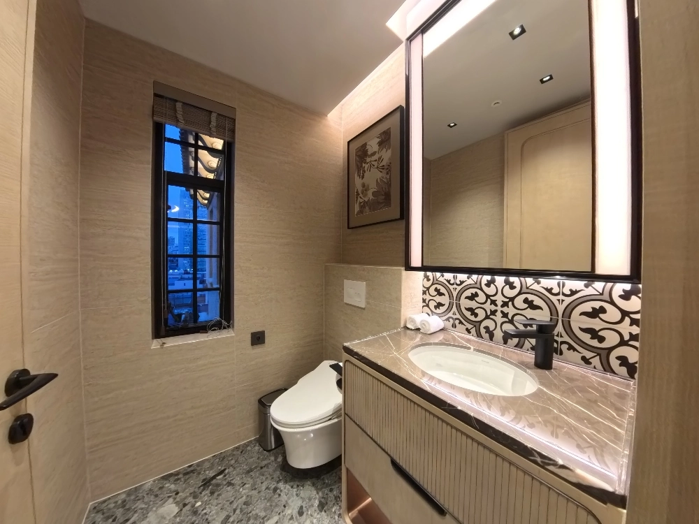 Rm 1002 Haig Court(10)