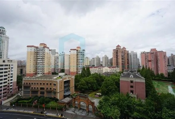 Rm 1002 No 1639 Huashan Road(15)