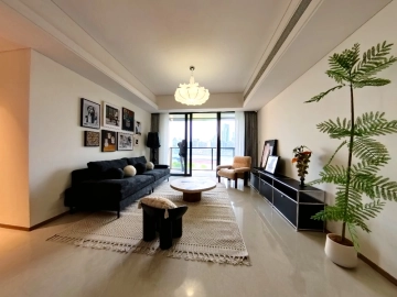 Rm 1003 No 16 Shanghai Arch