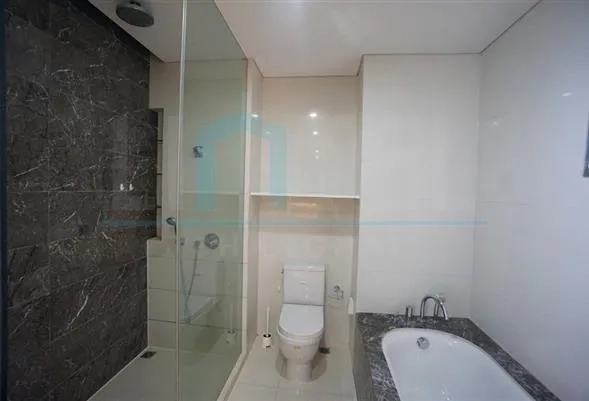 Rm 1003 No 378 Lakeside Ville(11)