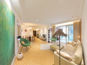 Rm 1005 No 5 Jing'an Four Seasons