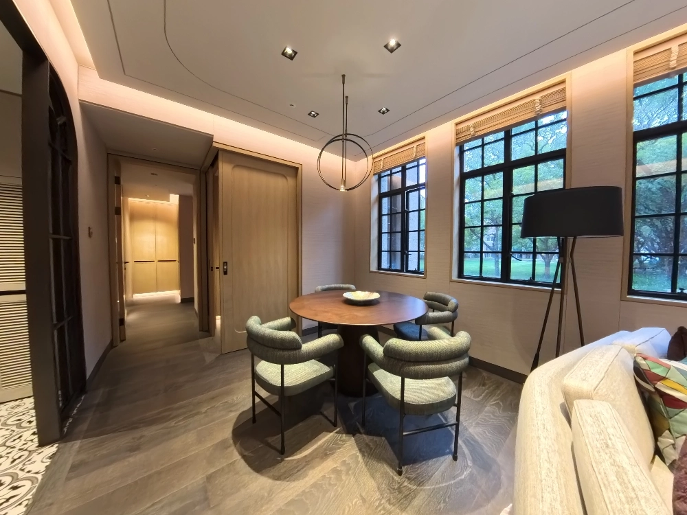 Rm 101 Haig Court(2)