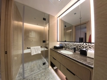 Rm 101 Haig Court(6)