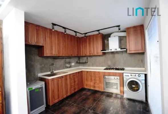 Rm 101 No 1 Lane 619 Jianguo west Road(4)