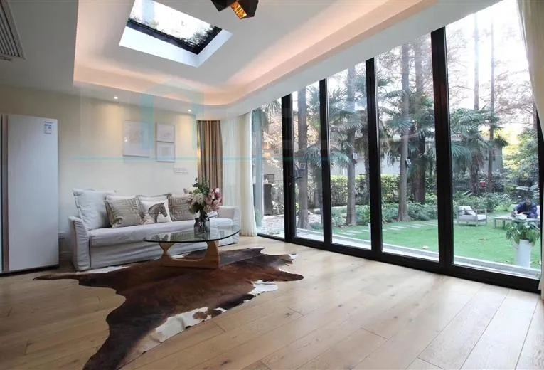 Rm 101 No 1301 Hongqiao  Road