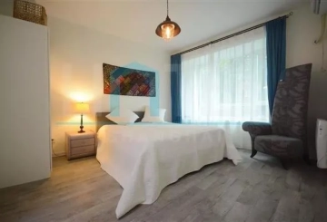 Rm 101 No 16 Rainbow Garden(4)