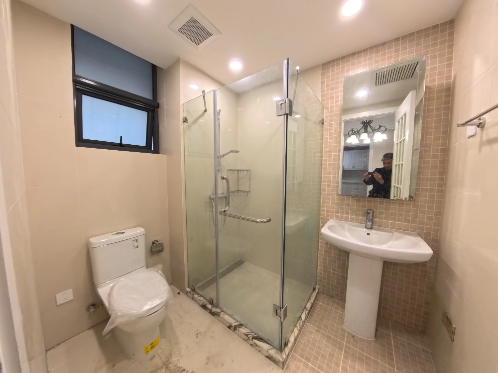 Rm 101 No 22 Green Court II(11)