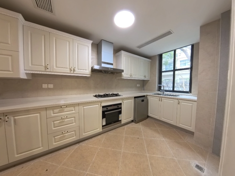 Rm 101 No 22 Green Court II(3)