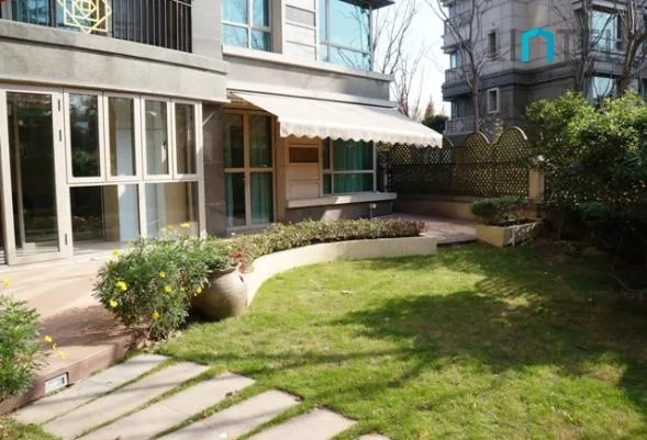 Rm 101 No 308 Seasons Villa Apartments(3)