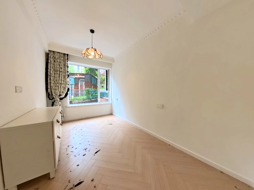 Rm 101 No A The Courtyards(12)