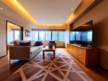 Rm 1010 Wing E Shanghai Center(2)