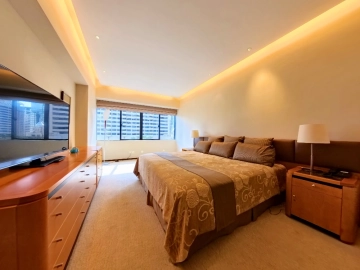 Rm 1010 Wing E Shanghai Center(8)
