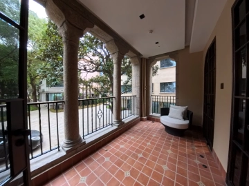 Rm 102 Haig Court(2)