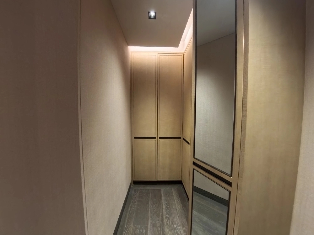 Rm 102 Haig Court(6)