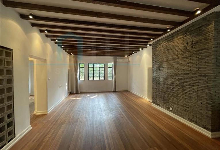 Rm 102 No 1 Lane 9 Fenyang Road