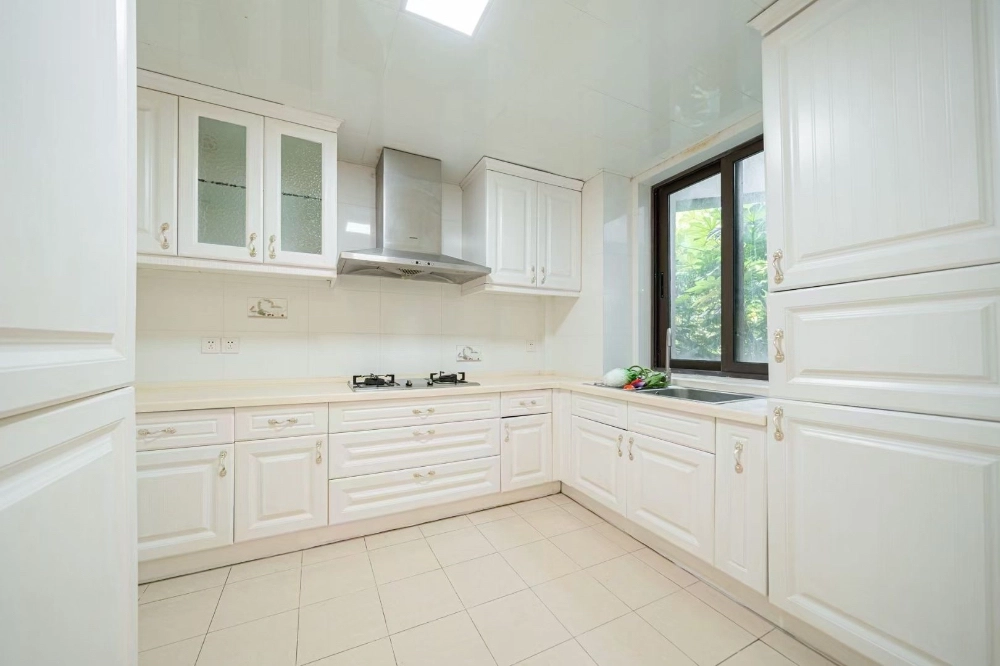 Rm 102 No 15 City Classics IV (Gaudí)(4)