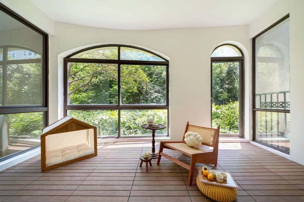 Rm 102 No 15 City Classics IV (Gaudí)(5)