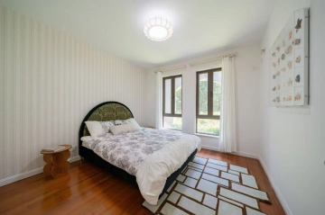 Rm 102 No 15 City Classics IV (Gaudí)(8)