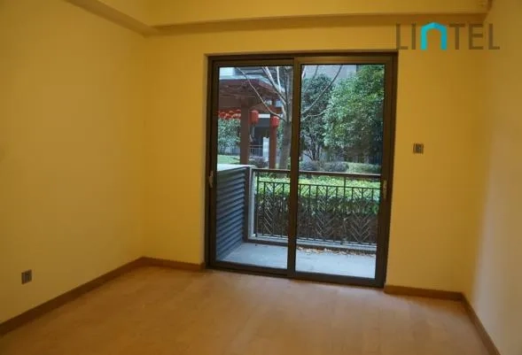 Rm 102 No 18 The Condominium at Sinan Mansions(10)