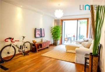 Rm 102 No 19 Lane 590 Xinhua Road