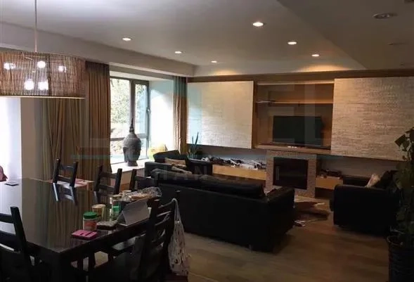 Rm 102 No 2 Central Residence II