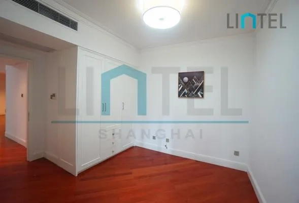 Rm 102 No 2 Le Marquis(9)