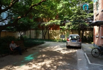 Rm 102 No 3 Lane 421 Yan'an west Road(11)