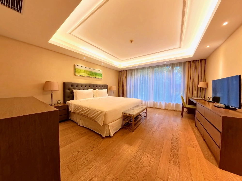 Rm 102 No 3 Stanford Residences Jing'an(13)