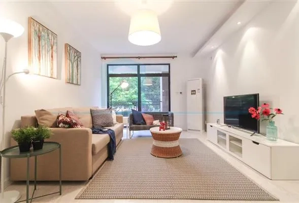 Rm 102 No 3 Yongye Apartment
