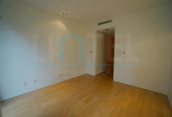 Rm 102 No 383 Lakeside Ville(15)