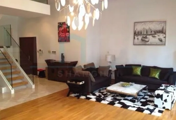 Rm 102 No 8 Diamond Villa