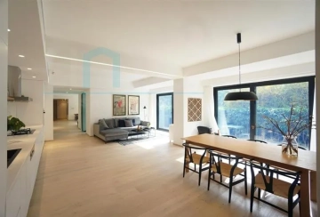 Rm 102 No 8 Meihua Garden