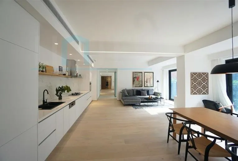 Rm 102 No 8 Meihua Garden(3)