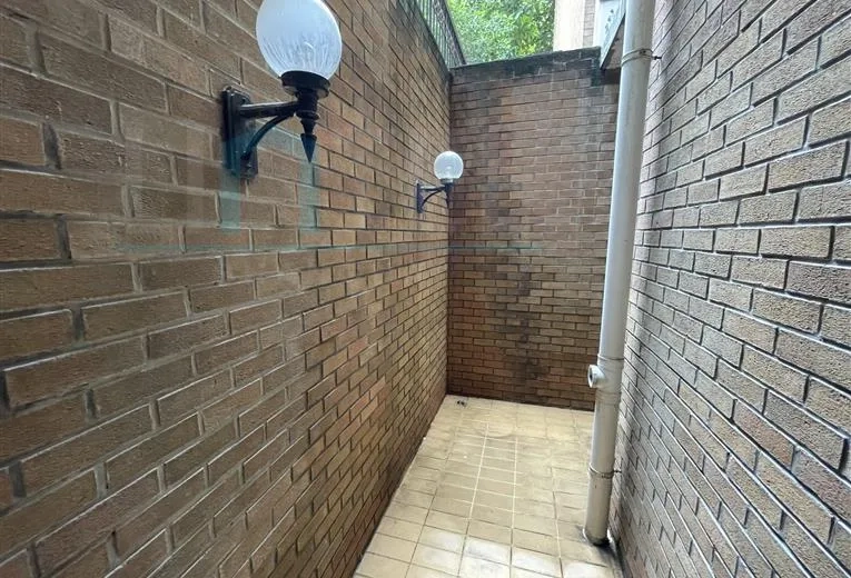 Rm 104 No 2 Windsor Court(11)