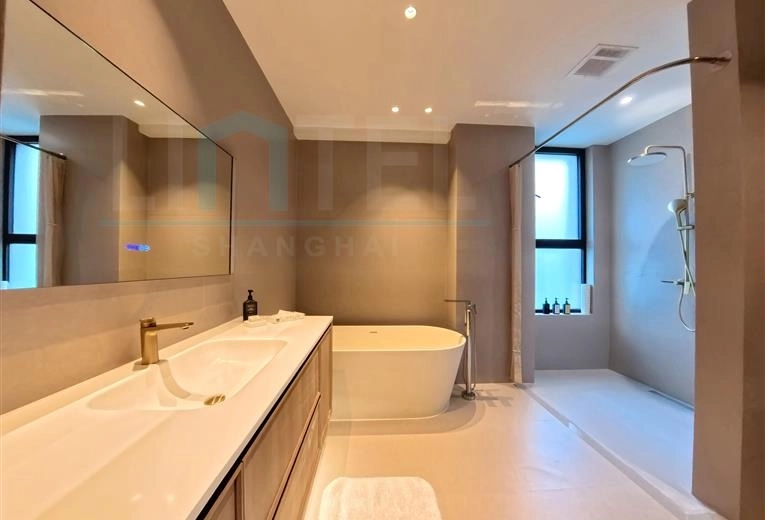 Rm 105 InterContinental Shanghai Jing'an Serviced Apt(5)