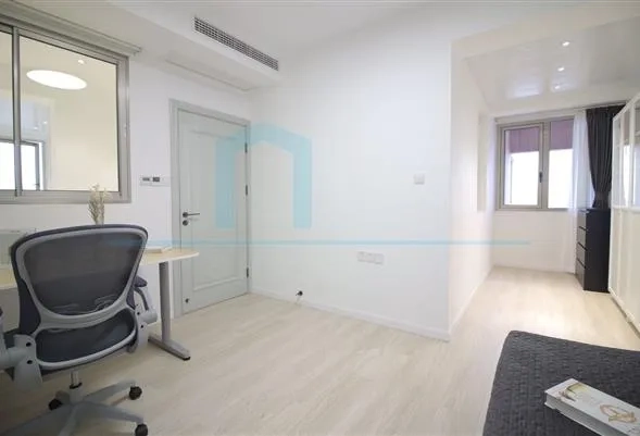 Rm 10B Mayfair Tower(11)