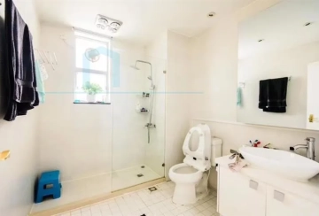 Rm 10B No 3 Chevalier Place(10)