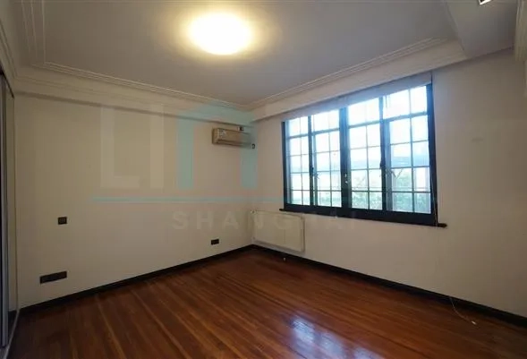 Rm 11 No 321 Hengshan  Road(11)
