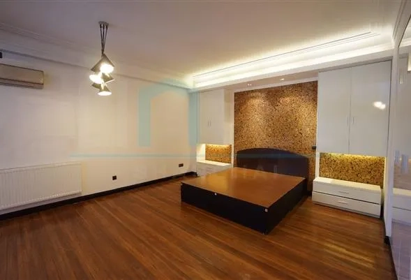 Rm 11 No 321 Hengshan  Road(6)