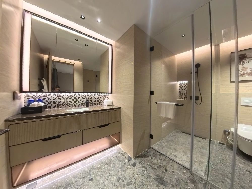 Rm 1101 Haig Court(20)