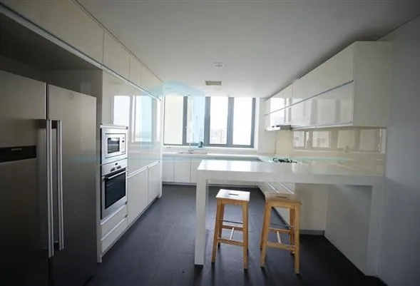 Rm 1101 No 378 Lakeside Ville(6)