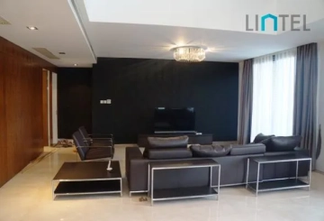 Rm 1101 No 391 Lakeside Ville