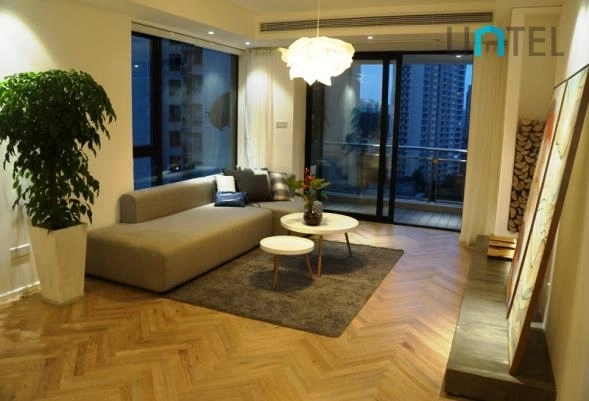 Rm 1102 No 1 Central Metropolis East(3)