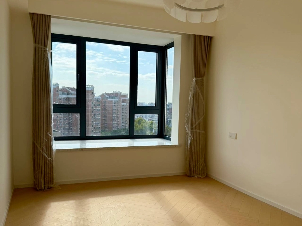 Rm 1102 No 10 Guangdong Garden(13)