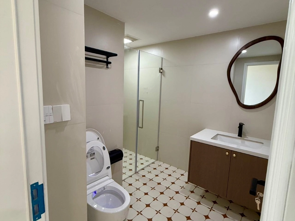 Rm 1102 No 10 Guangdong Garden(15)