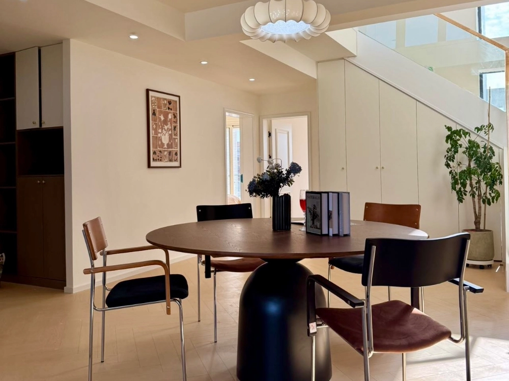 Rm 1102 No 10 Guangdong Garden(4)