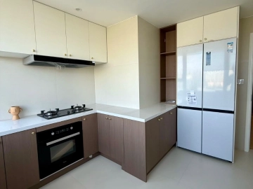 Rm 1102 No 10 Guangdong Garden(6)