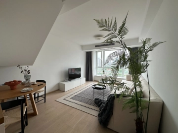 Rm 1102 No D36 Top of City