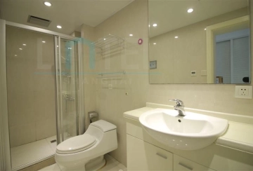 Rm 1102 No W22 Top of City(10)